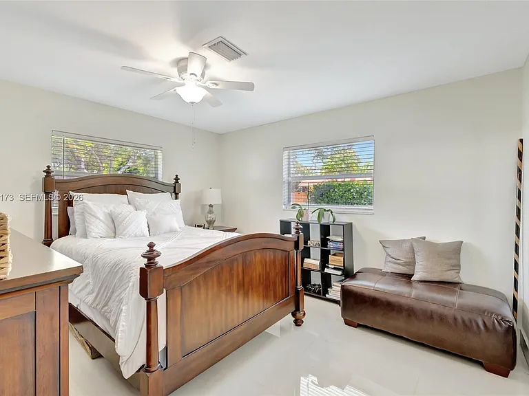 1500 SW 6th Ave #1500 — Photo 4