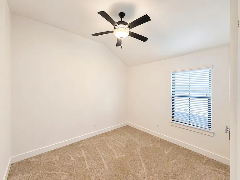 7119 Rosado Dr — Photo 16
