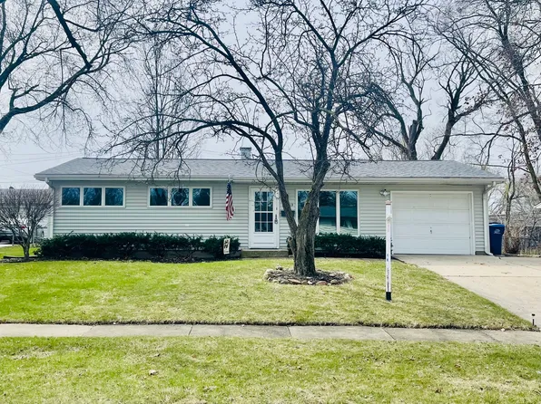 18269 W Woodland Ter, Gurnee, IL 60031