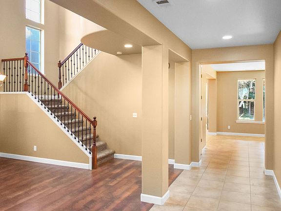 5th image of 3154 Mitchell Ave