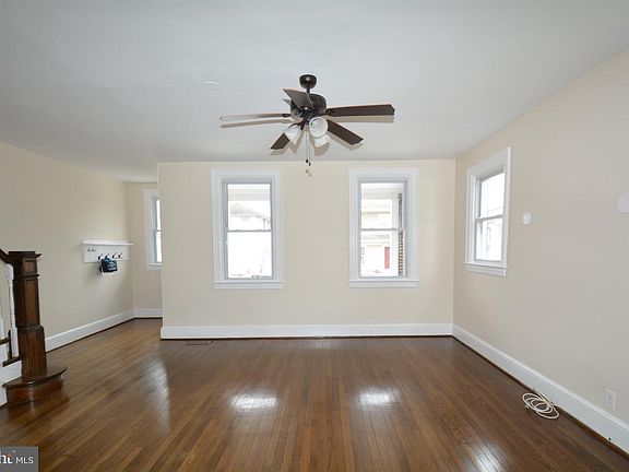 5th image of 412 Hume Ave