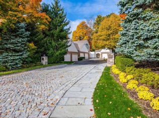6 Sedgwick Village Ln #6, Darien, CT 06820