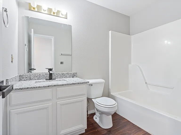 829 N Oakland Ave #1 — Photo 15