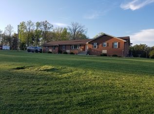 159 Jamestown Rd, Farmville, VA 23901