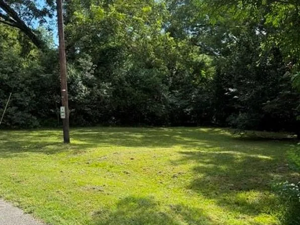 907 10th Ave, Phenix City, AL 36867