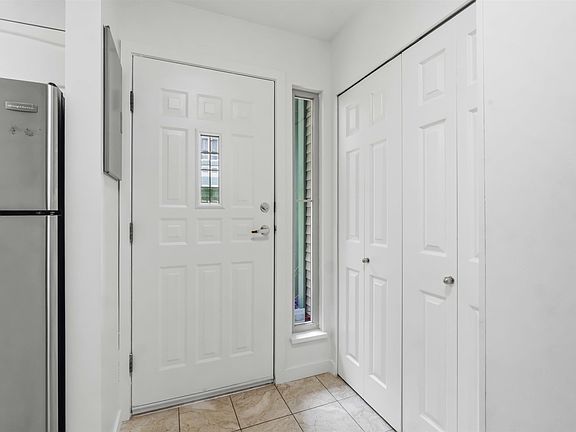 4th image of 65 Foxwood Dr #57