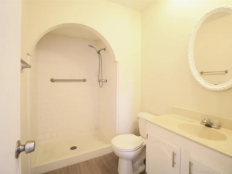 5327 Karenbeth Dr — Photo 7