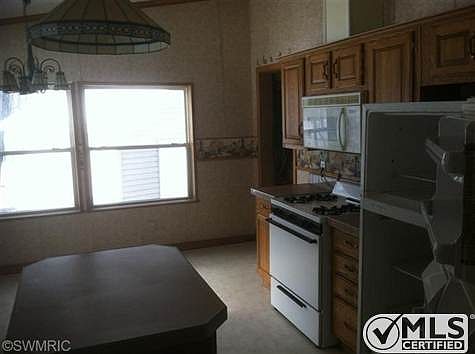4th image of 1042 York Dr #243-4