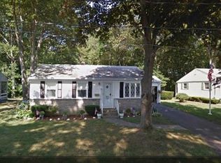 45 Ferncrest Dr, Riverside, RI 02915