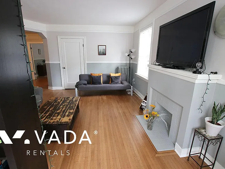 1235 Burnaby St #1 — Photo 5