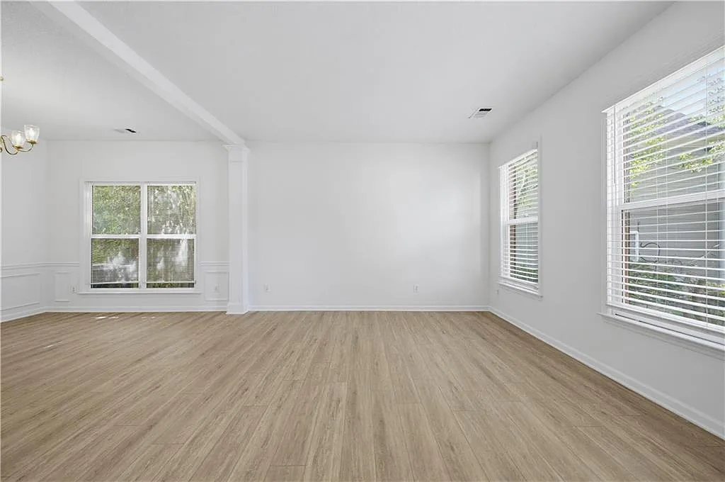 3 bed, 2.5 bath, 1908 sqft, $2,600 — Photo 4