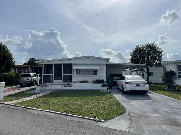 8570 SW 21st Street, Davie, FL 33324