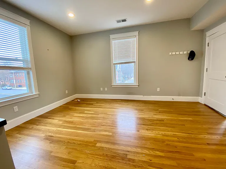 405 S Huntington Ave #2R — Photo 43