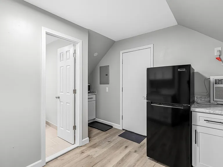 278 Euclid St #3 — Photo 9