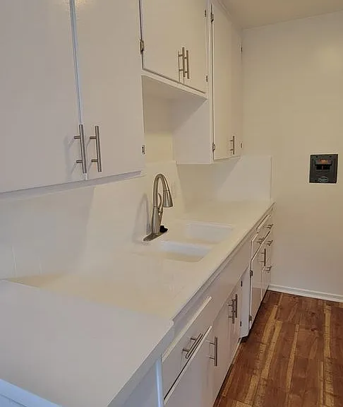 1352 N Citrus Ave — Photo 5