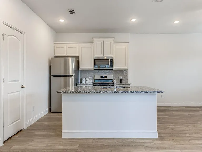 226 Griffith Dr #28 — Photo 9