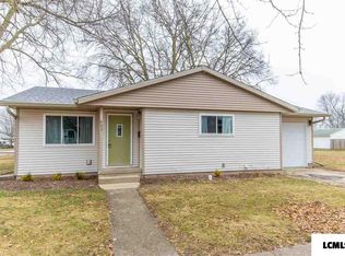 902 Decatur St, Lincoln, IL 62656