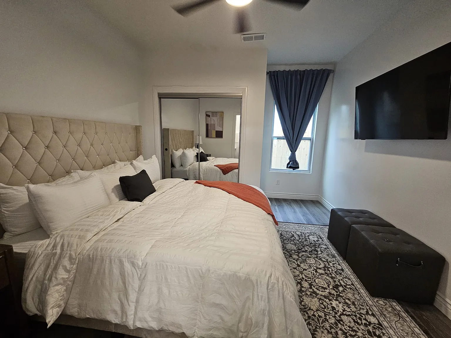 5 bed, 2900 sqft, $6,995 — Photo 4