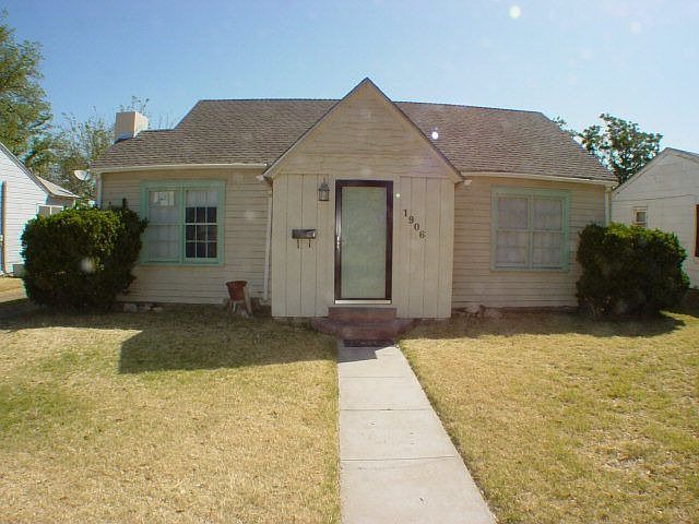 1st image of 1906 N Washington Ave