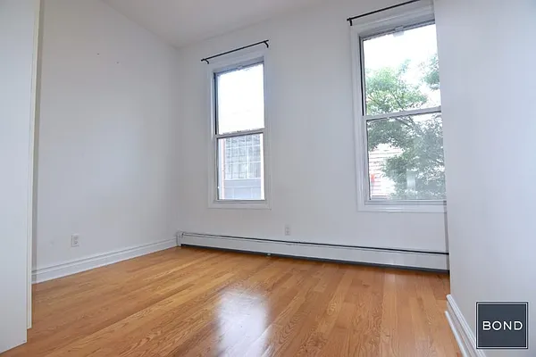 Rented by Bond New York | media 20