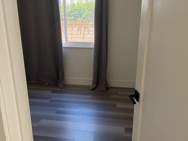 24561 Tonia Ave — Photo 10