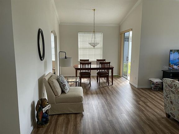 4th image of 9222 Bonnington Dr