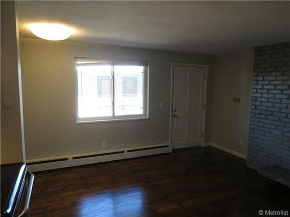 5th image of 155 S Pennsylvania St APT 303