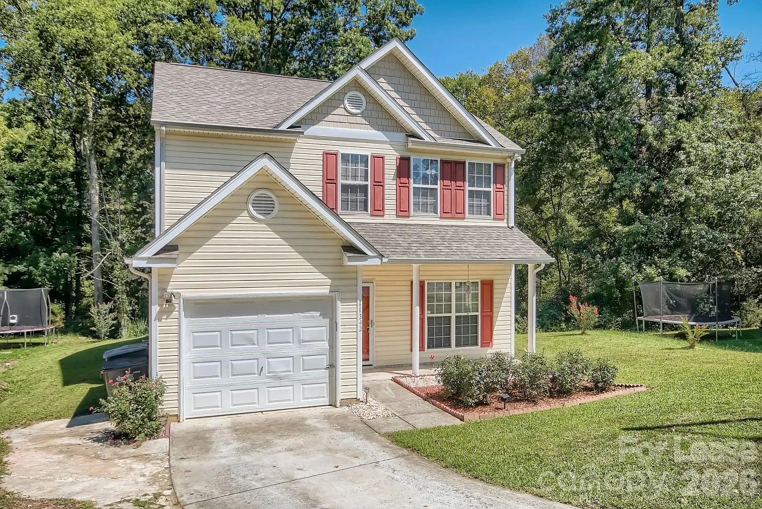 4 bed, 2.5 bath, 1536 sqft, $1,925 — Photo 1