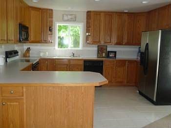 5th image of 2116 Sunset Dr W