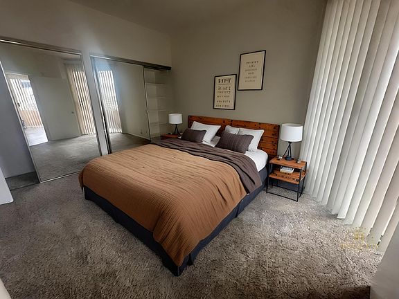 3rd image of 1229 N Sycamore Ave APT 201
