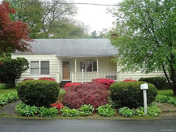 2nd image of 4 Sanford Dr