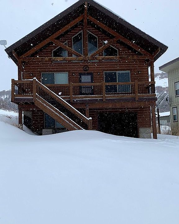 Postcard Perfect Cabin!