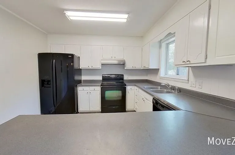 510 Wesley Ave — Photo 4