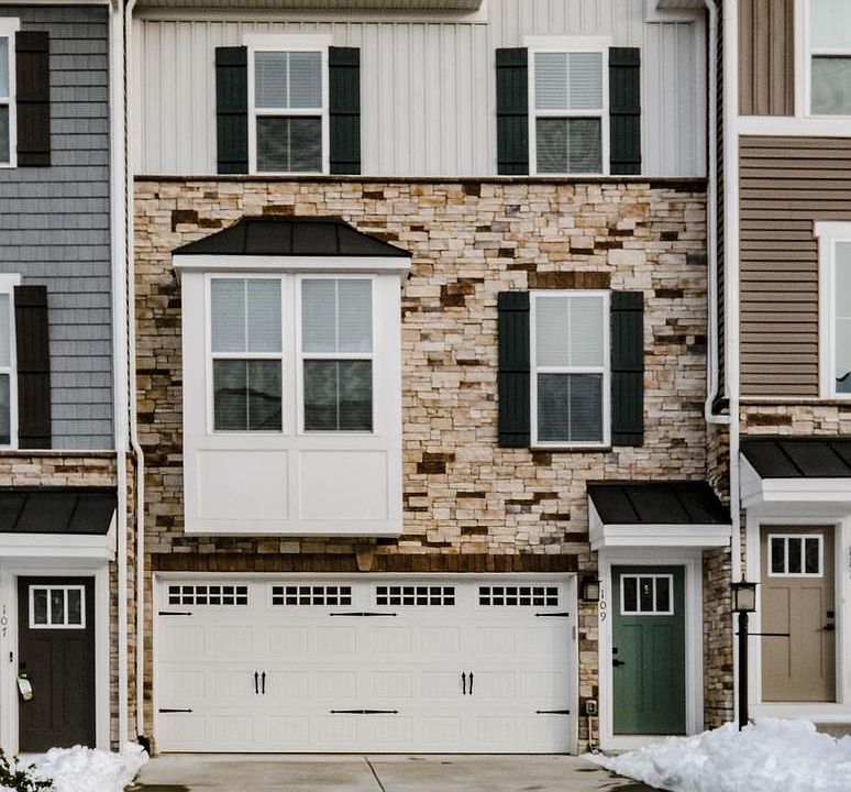 1st image of 109 Bayhill Ter