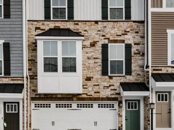 109 Bayhill Ter, Lake Frederick, VA 22630