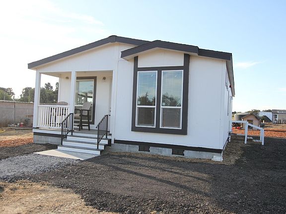 2nd image of 2055 Rucker Ave