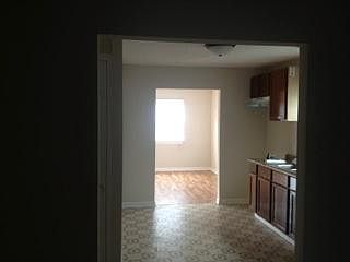 4th image of 2310 E Legrande Ave