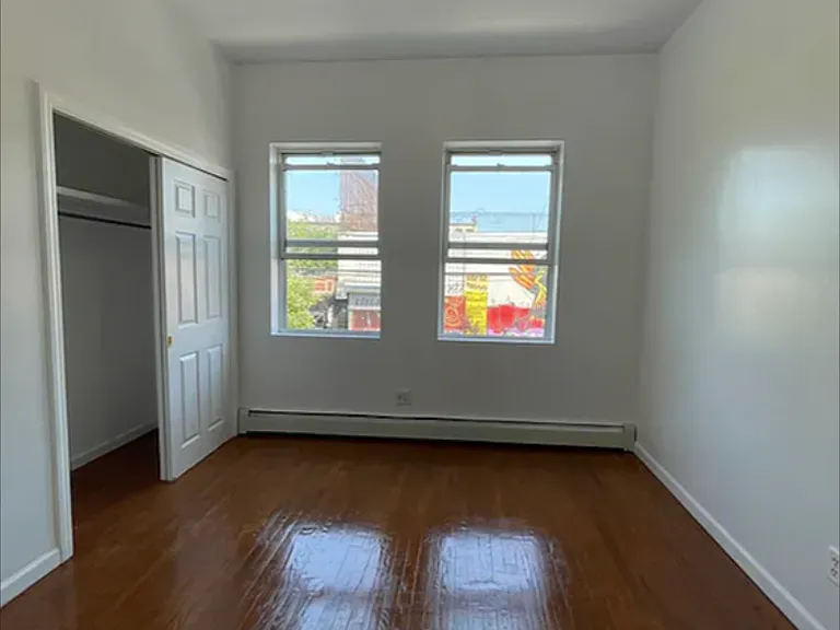 235 Starr St #2L — Photo 6