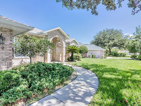 4th image of 22 Creek Bluff Way