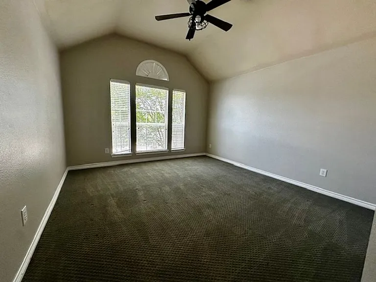7005 Crenshaw Ln — Photo 8
