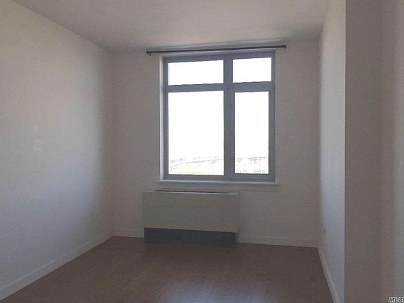 5th image of 4028 College Point Blvd APT 1806