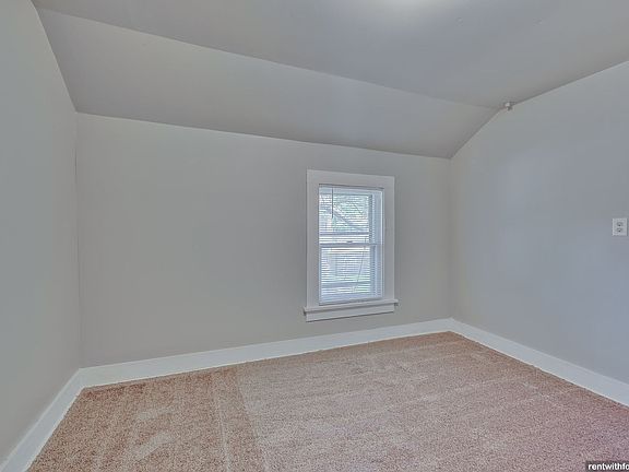 5th image of 581 Mount Vernon St #A
