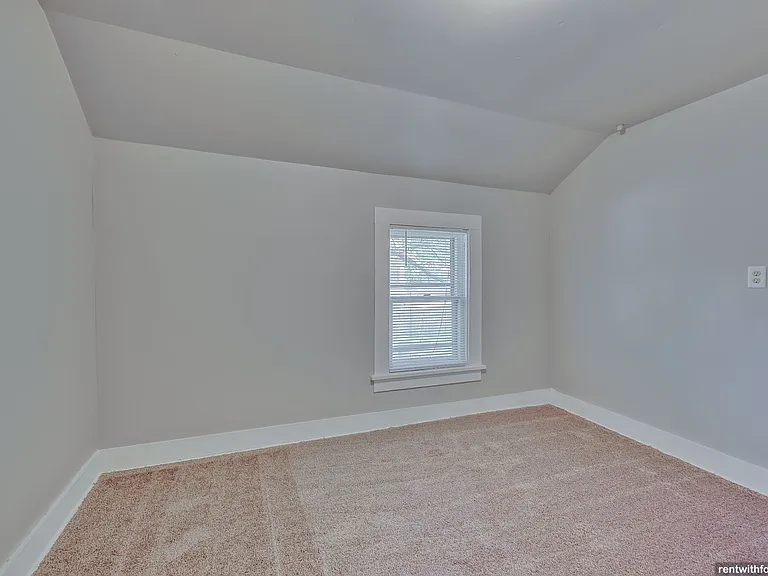 581 Mt. Vernon St — Photo 5