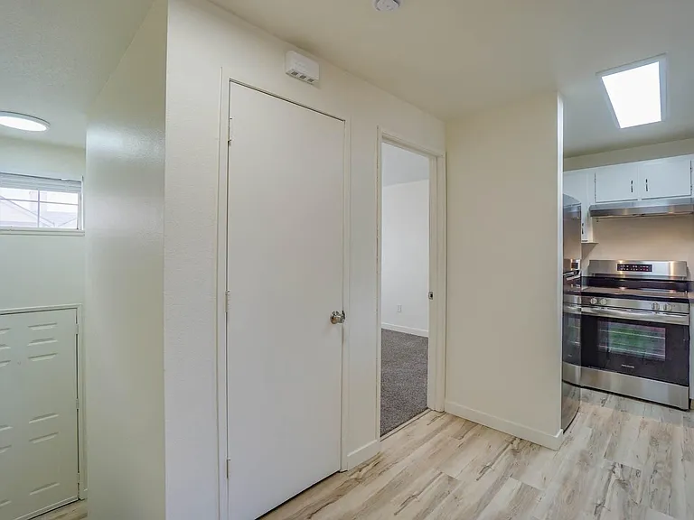 Park Crest Townhomes — Photo 3