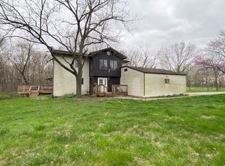 13961 E County Road 620n, Charleston, IL 61920