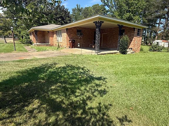 2nd image of 302 Crystal St