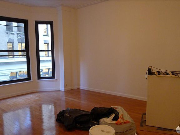 2nd image of 11 E 32nd St APT 6A