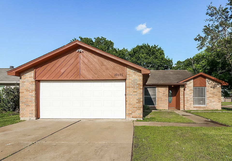 1st image of 10111 King Ranch Ln