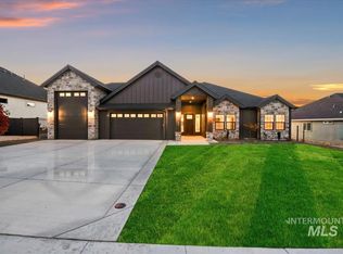 9793 S Peregrine Falcon Ave, Nampa, ID 83686