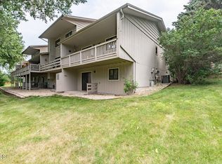 3133 Winnipeg Dr, Bismarck, ND 58503